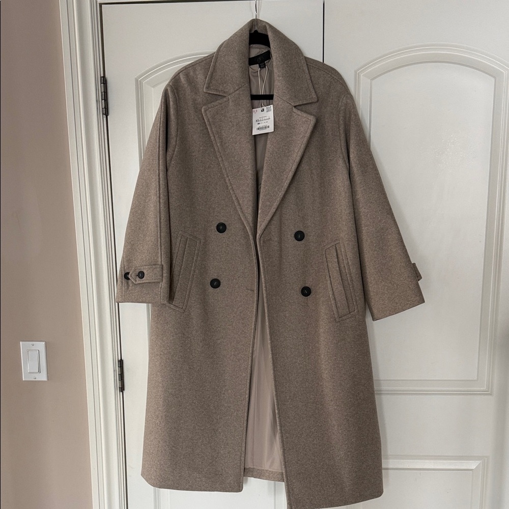 Zara Women's Double-Breasted   Over sized Coat - Beige
